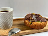 cookie fabriqué en France prêt à la dégustation avec une tasse de café